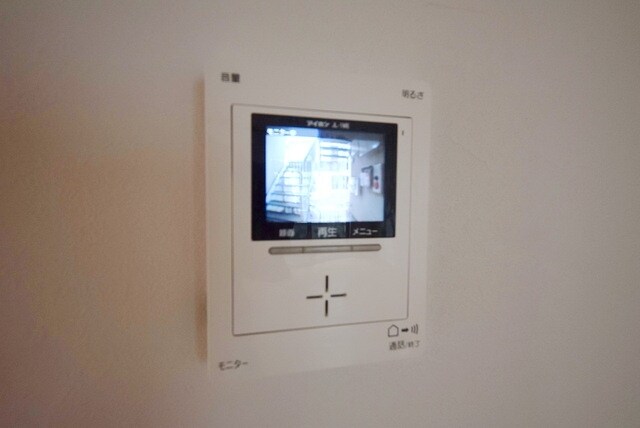 物件内観写真13　(★カラーモニター付きのインターホンです★)