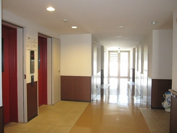 その他(エレベーターホール)