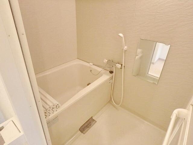物件内観写真5　(バスルーム)