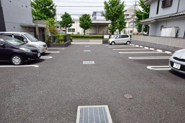 駐車場(★便利な敷地内駐車場です★)