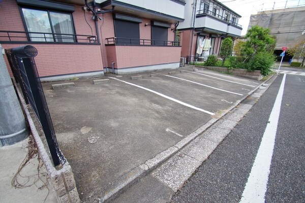 駐車場(★お部屋探しはタウンハウジング稲田堤店まで★)