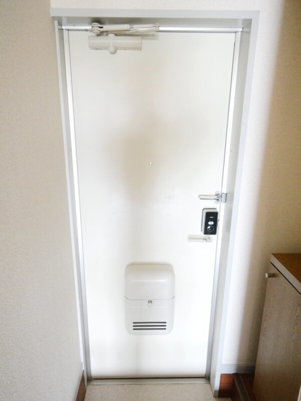 玄関(★お部屋探しは株式会社タウンハウジング東京まで★)
