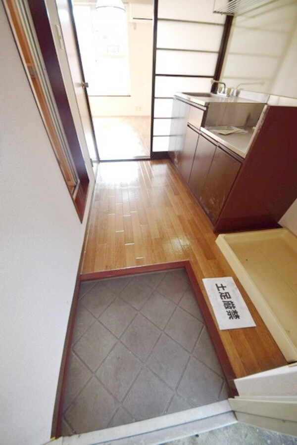 玄関(★お部屋探しはタウンハウジング高幡不動店まで★)