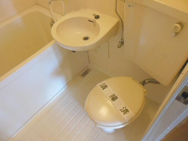 トイレ(★お部屋探しは株式会社タウンハウジング東京まで★)