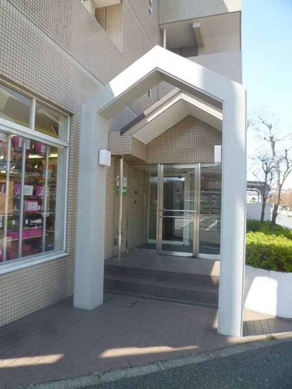 エントランス(★お部屋探しは株式会社タウンハウジング東京まで★)