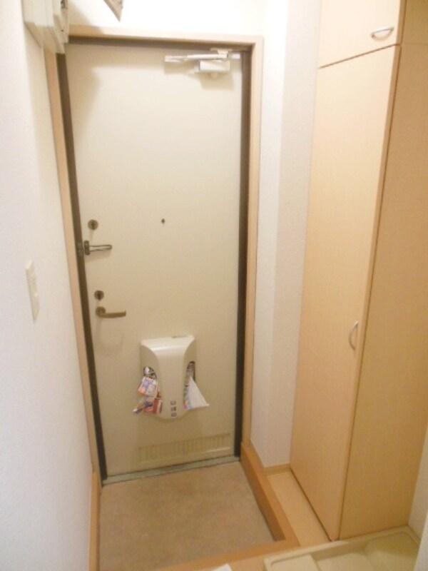 玄関(★お部屋探しは株式会社タウンハウジング東京まで★)