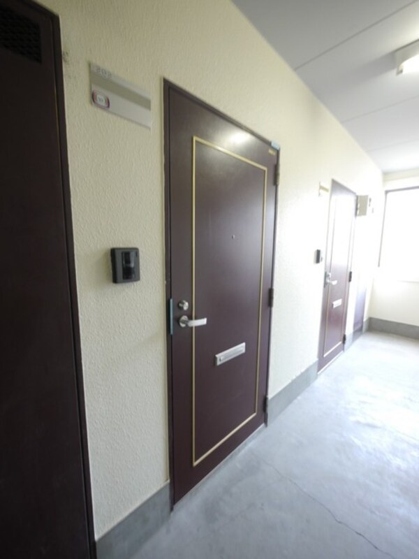 エントランス(★お部屋探しは株式会社タウンハウジング東京まで★)