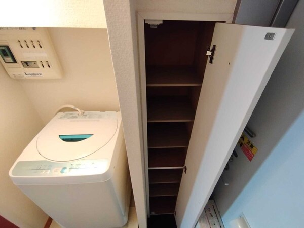 設備(靴箱)