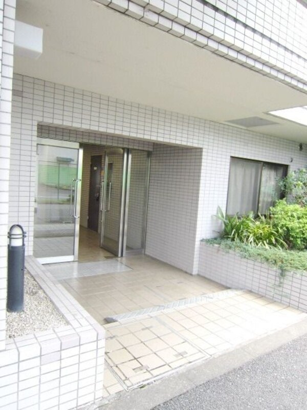 エントランス(★お問い合わせはタウンハウジング聖蹟桜ヶ丘店まで★)