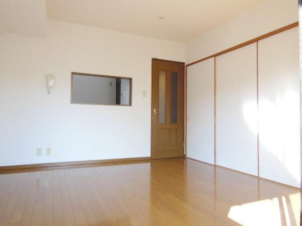 リビング・居室(★お部屋探しは株式会社タウンハウジング東京まで★)