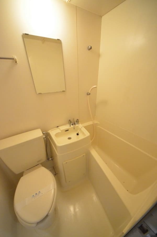 バス／シャワールーム等(★お部屋探しは株式会社タウンハウジング東京まで★)