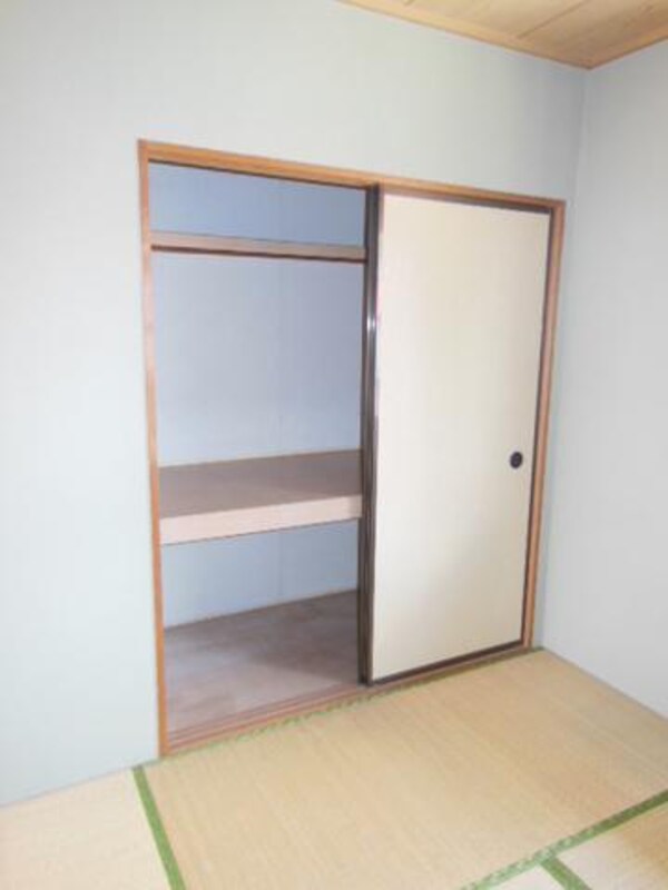 寝室(★お部屋探しは株式会社タウンハウジング東京まで★)