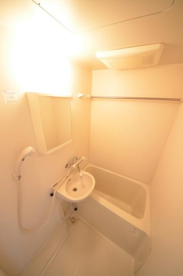 バス／シャワールーム等(★お部屋探しは株式会社タウンハウジング東京まで★)