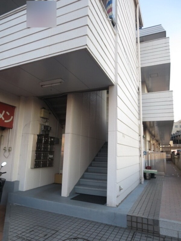 エントランス(★お部屋探しは株式会社タウンハウジング東京まで★)