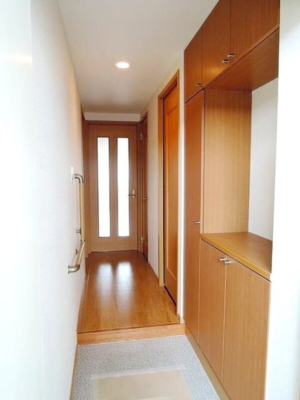玄関(★お部屋探しは株式会社タウンハウジング東京まで★)