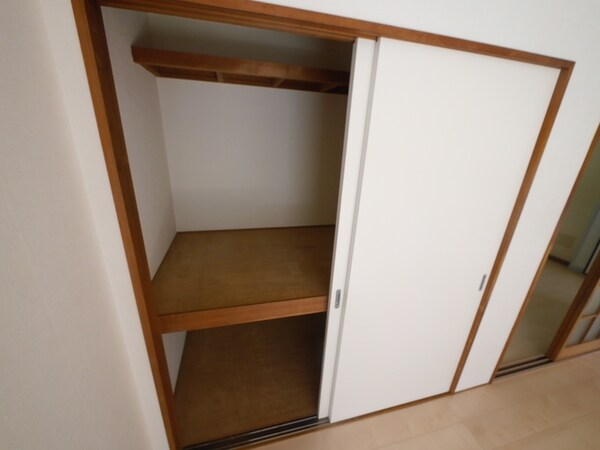 設備(★奥行きのある押し入れ収納★)
