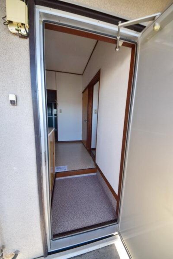 玄関(★お部屋探しは株式会社タウンハウジング東京まで★)