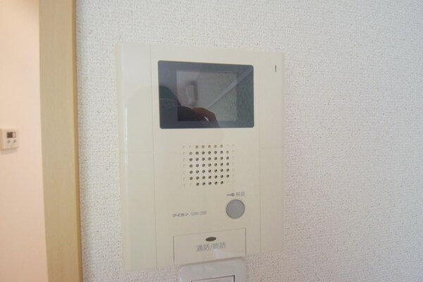 設備(★安心のＴＶモニター付きインターホンです★)