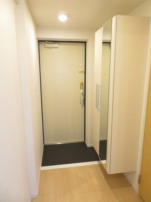 玄関(★お部屋探しは株式会社タウンハウジング東京まで★)
