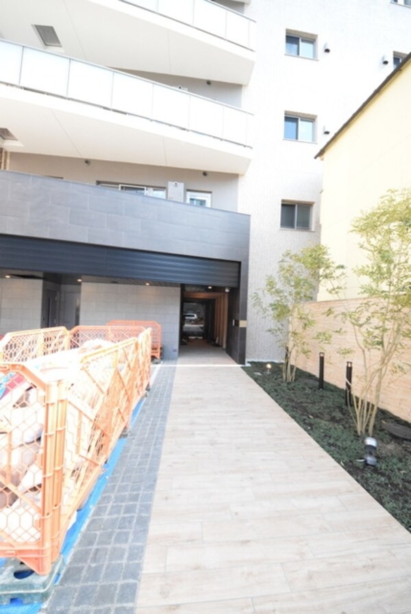 エントランス(★お部屋探しは株式会社タウンハウジング東京まで★)