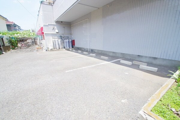 駐車場(★お問い合わせはタウンハウジング聖蹟桜ヶ丘店まで★)