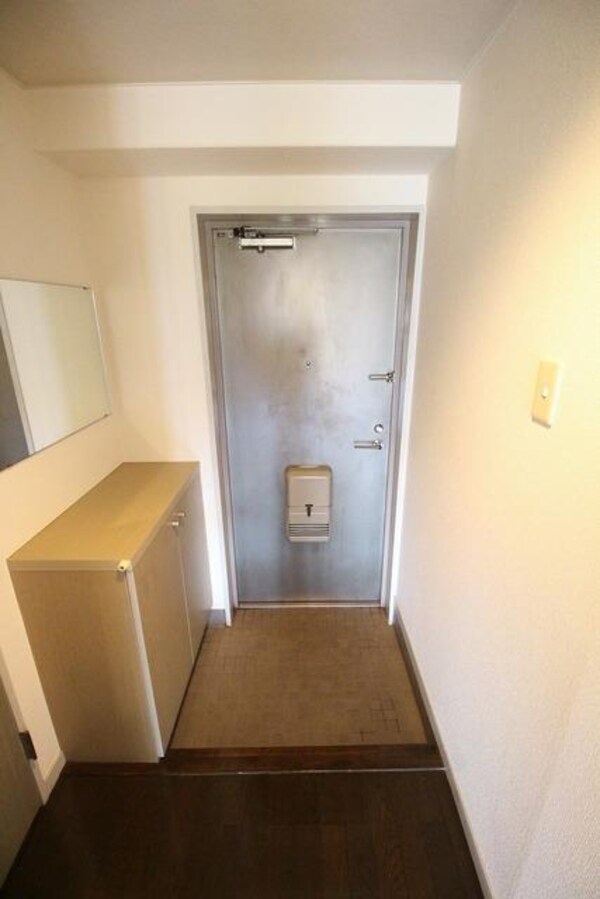 玄関(★お部屋探しは株式会社タウンハウジング東京まで★)