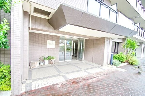 エントランス(★お部屋探しはタウンハウジング稲田堤店まで★)