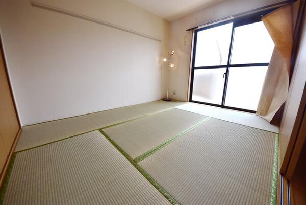 その他(★南向きで明るい和室です♪落ち着きます★)