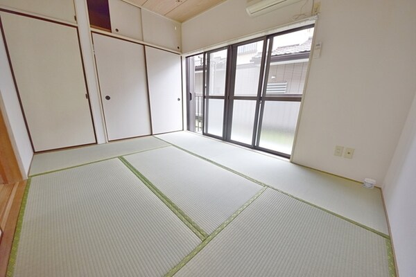 寝室(～６帖の和室です～)
