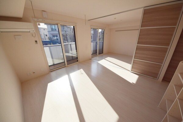 リビング・居室(★お部屋探しは株式会社タウンハウジング東京まで★)