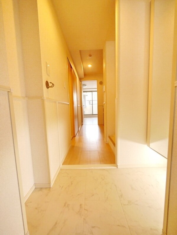 玄関(★お部屋探しは株式会社タウンハウジング東京まで★)
