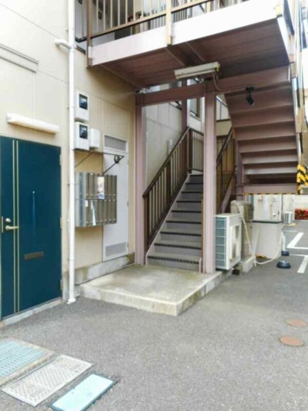 エントランス(★お部屋探しは株式会社タウンハウジング東京まで★)