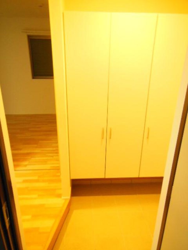 玄関(★お部屋探しは株式会社タウンハウジング東京まで★)