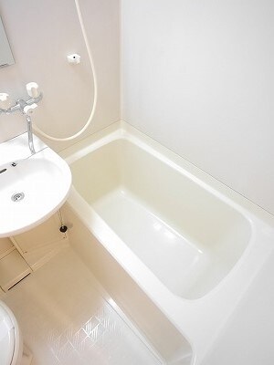 物件内観写真7　(★バスタブの様子★)