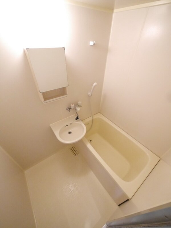 バス／シャワールーム等(★お部屋探しは株式会社タウンハウジング東京まで★)