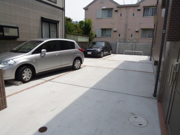 駐車場(★お部屋探しはタウンハウジング高幡不動店まで★)