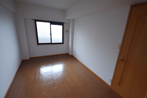 寝室(～子供部屋にしてもいいですね～)