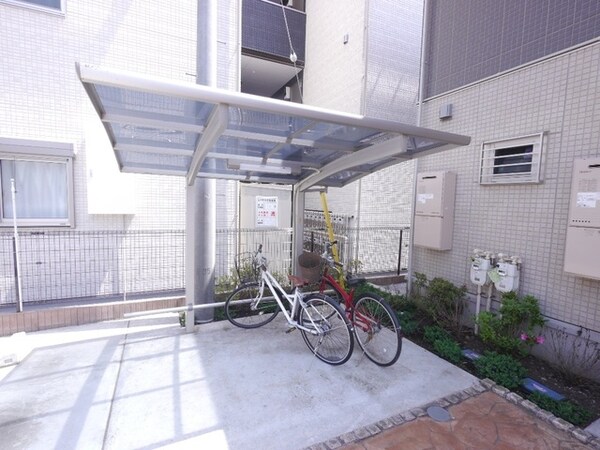 共有部分(★敷地内の屋根付駐輪場です★)