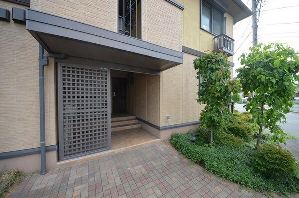 エントランス(★お部屋探しは株式会社タウンハウジング東京まで★)