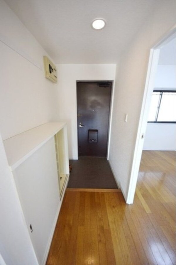 玄関(★玄関には下駄箱あります★)