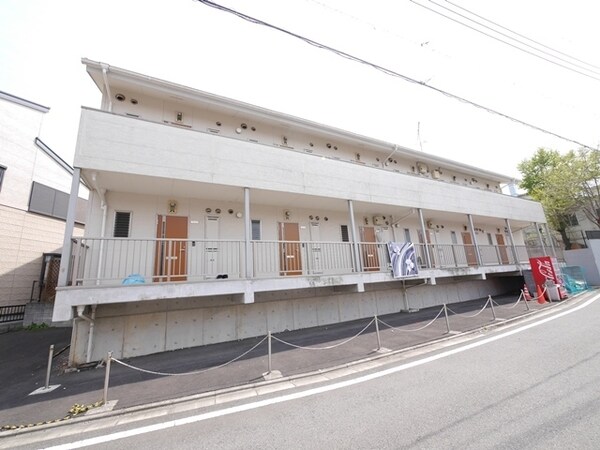 エントランス(★駅から徒歩１０分です)