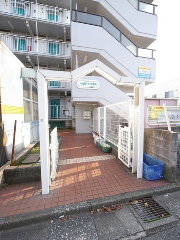 エントランス(★お部屋探しは株式会社タウンハウジング東京まで★)