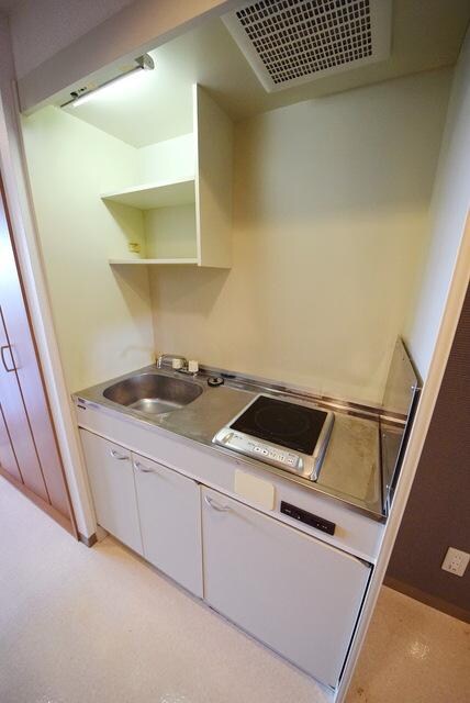 物件内観写真5　(★コンパクトなキッチン★)