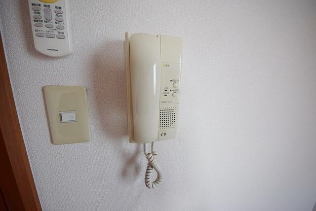 物件内観写真9　(★来客時に安心のモニターフォン★)