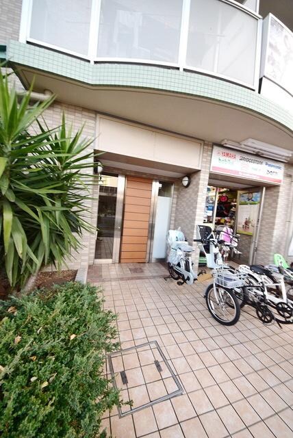 物件内観写真13　(★１階に自転車屋さん入ってます★)