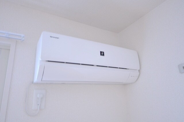 物件内観写真10　(☆エアコンですね♪☆)
