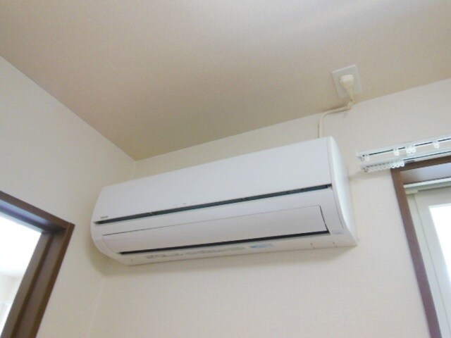 物件内観写真10　(☆暑いも寒いもこの１台で☆)