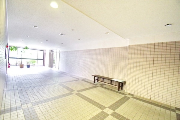 エントランス(★お部屋探しはタウンハウジング稲田堤店まで★)