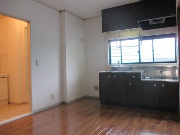 リビング・居室(★お部屋探しは株式会社タウンハウジング東京まで★)