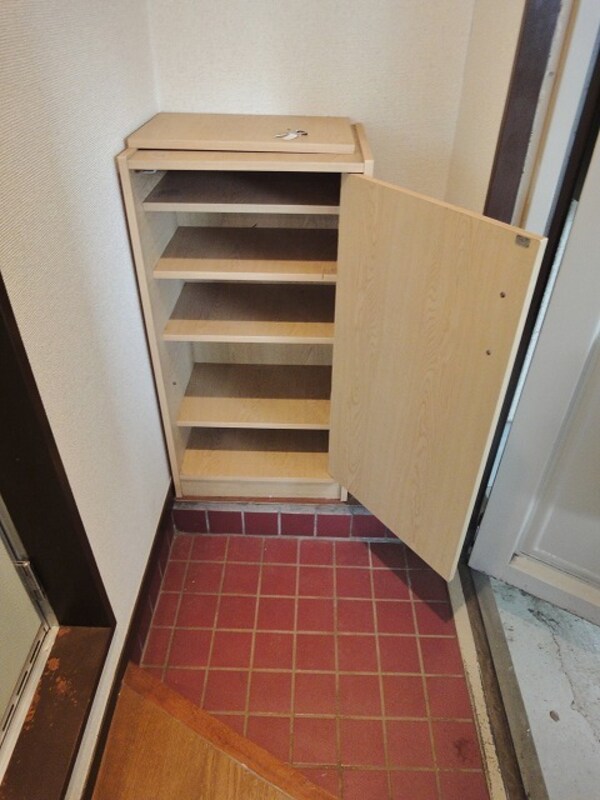 玄関(★お部屋探しは株式会社タウンハウジング東京まで★)